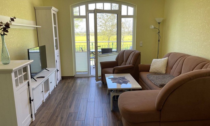 Splietsdorf Apartment | Nice apartment for 3 guests with WIFI, TV, balcony, pets allowed and parking