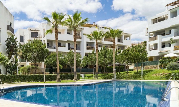 La Cala de Mijas Apartment | Nice apartment for 4 guests with WIFI, A/C, pool, TV, terrace, pets allowed and parking