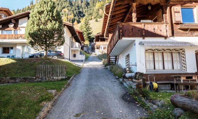 Sedrun Apartment | Nice apartment for 4 people with WIFI and parking