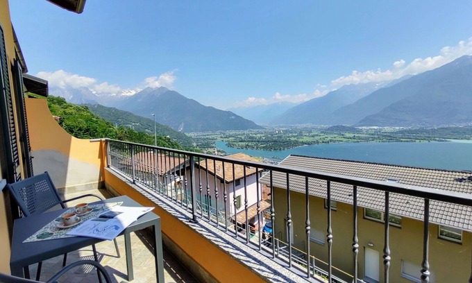 Aurogna Apartment | Nice apartment for 5 guests with WIFI, TV, terrace, pets allowed and parking