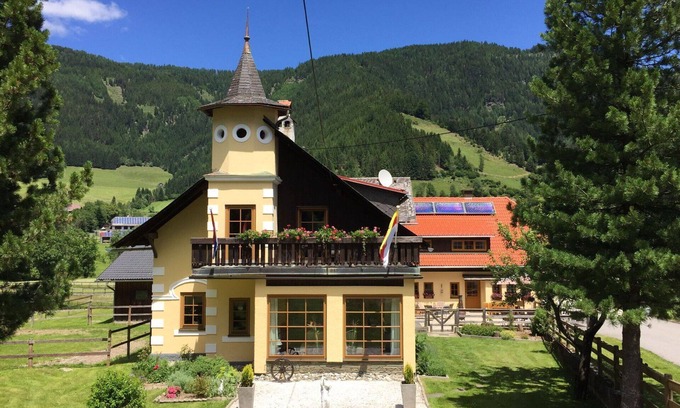 Gnesau Apartment | Nice apartment for 5 people with WIFI, hot tub, TV, patio and pets allowed