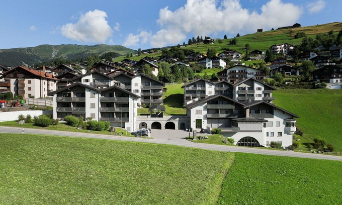 Falera Apartment | Nice apartment for 5 people with pool, WIFI, TV, balcony, panoramic view and parking