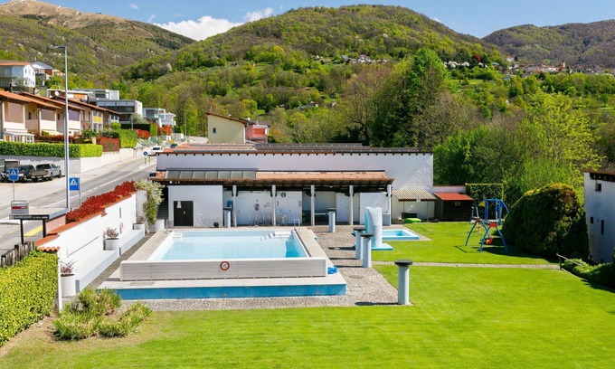 Sonvico Apartment | Nice apartment for 5 people with WIFI, pool, TV, patio, pets allowed and panoramic view