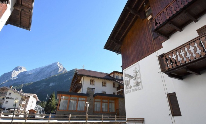 Alba Apartment | Nice apartment for 8 guests with WIFI, TV and pets allowed