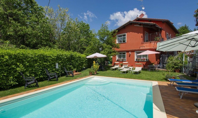 Marliana Apartment | Nice apartment for 8 people with WIFI, pool, TV, terrace and pets allowed