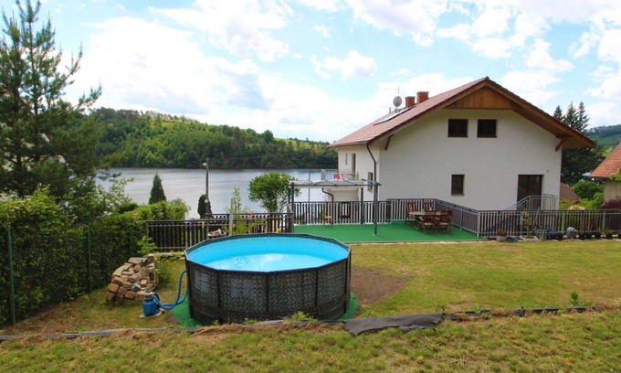 Zupanovice Apartment | Nice apartment for 9 people with WIFI, pool, TV, patio, pets allowed and parking