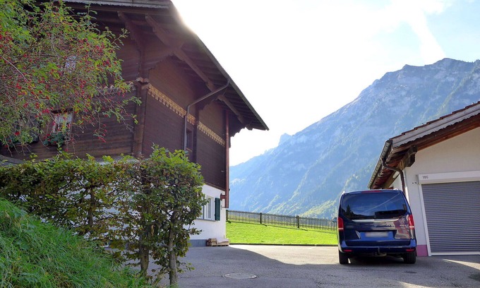 Kandergrund Apartment | Nice apartment for 4 guests with WIFI, TV, balcony, pets allowed and panoramic view