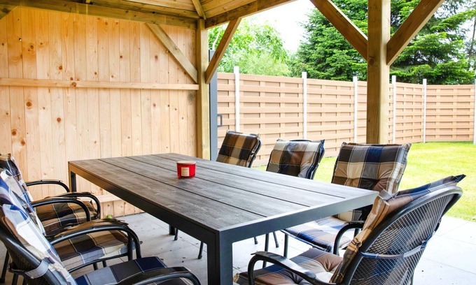 Oberndorf Apartment | Nice apartment for 4 people with WIFI, TV, patio and parking