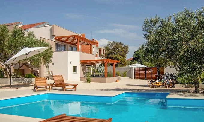 Bibinje Apartment | Nice apartment in Bibinje with WiFi