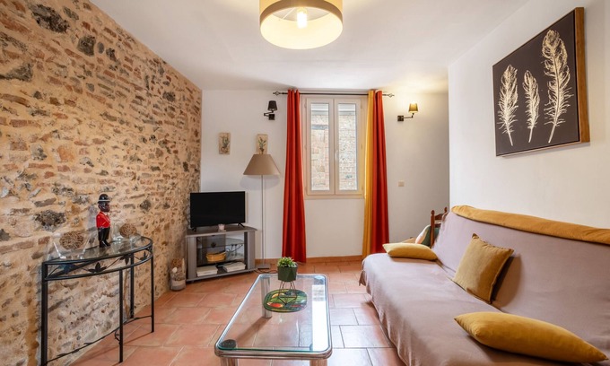 Claira Apartment | Nice Apartment in Claira' with Wi-Fi and air conditioning