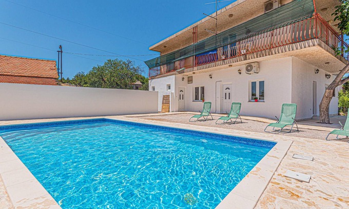 Danilo Biranj Apartment | Nice apartment in Danilo with WiFi