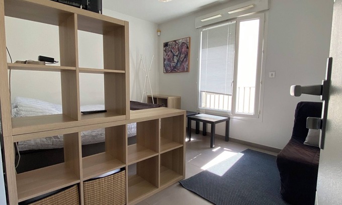 Le Bourg - Gare De Vaise Apartment | Nice Apartment in fabulous Lyon with Balcony