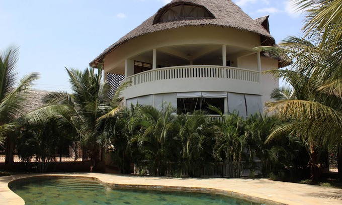 Diani Beach Apartment | Nice apartment in the African style