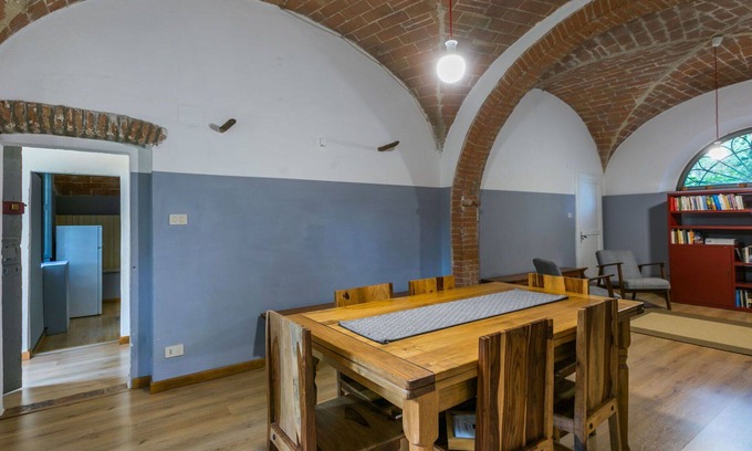 Lorenzana Villa | Nice apartment in villa for 4 guests with WIFI, pool, pets allowed and parking
