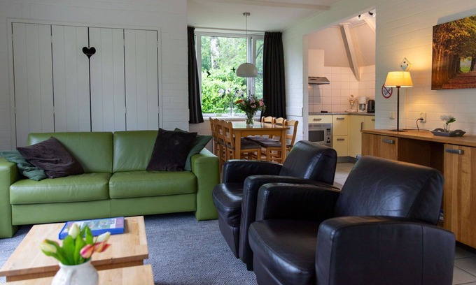 Municipality of Dalfsen House | Nice apartment in villa for 4 guests with WIFI, pool, TV, terrace and parking