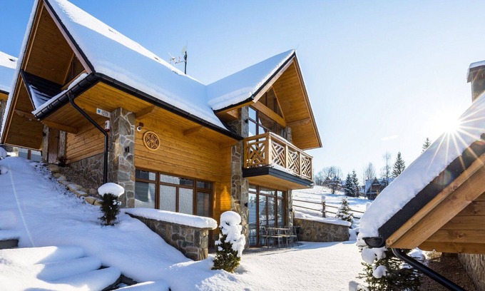 Zakopane House | Nice apartment in villa for 6 guests with WIFI, TV, terrace, pets allowed and parking