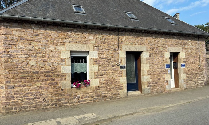 Plehedel Apartment | NICE APARTMENT T2 STANDING NEAR PAIMPOL AND BEACHES