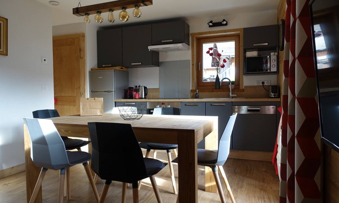 Morzine Apartment | Nice apartment T3 RECENT 6/8 people in chalet village center
