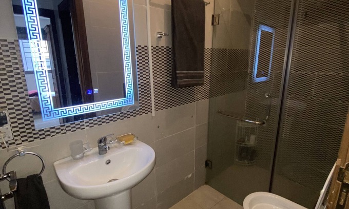 Bni Yakhlef House | Nice apartment with 2 bedrooms, living room,equiped kitchen and 2 bathrooms