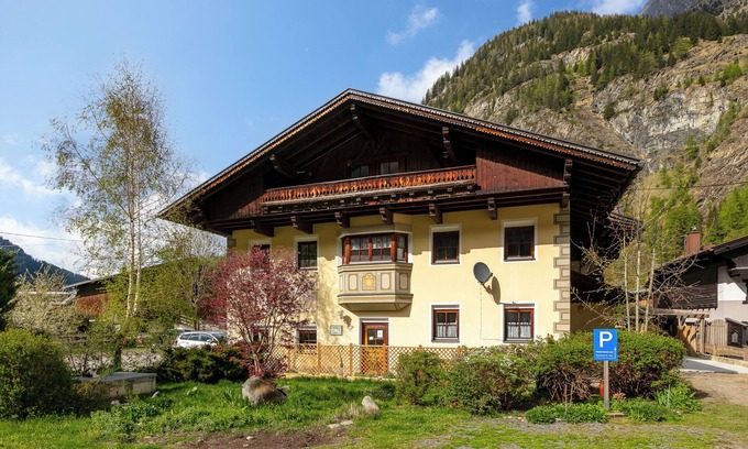 Huben Apartment | Nice apartment with sauna and Swedish stove