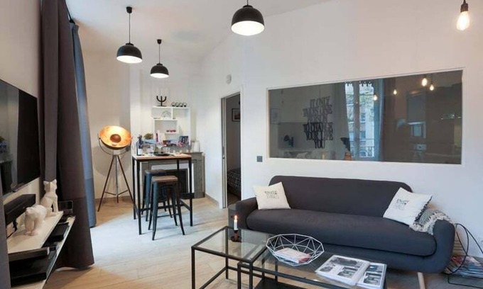 Voltaire - Saint Amour Apartment | Nice atypical apartment with A/C - Garibaldi