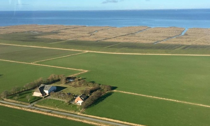 Osterhever Apartment | Nice, bright apartment right on the North Sea coast