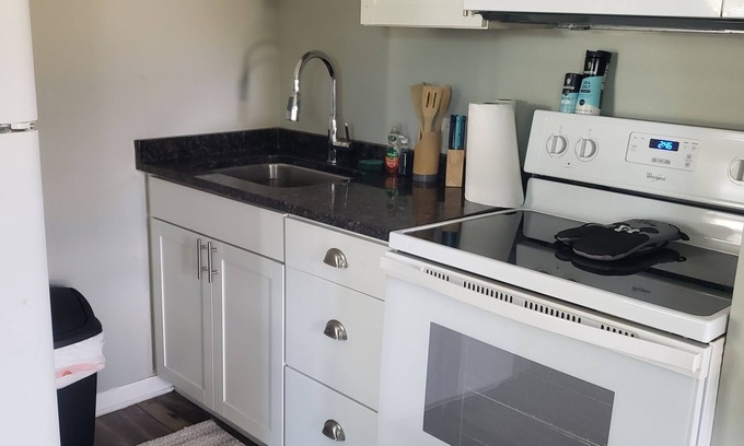 Valparaiso Apartment | Nice Clean Apartment close to beaches.