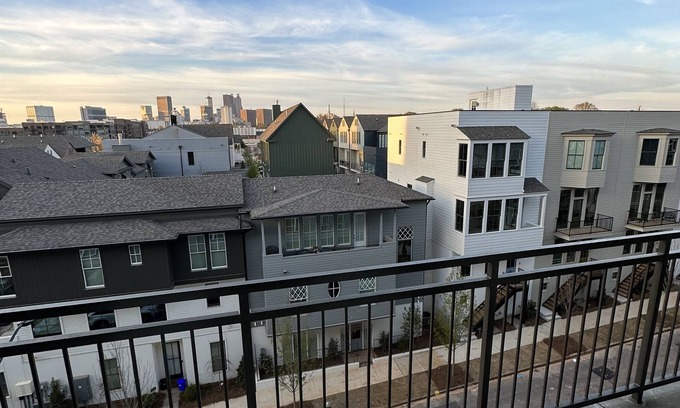 Summerhill Apartment | Nice Cozy Condo With City View.