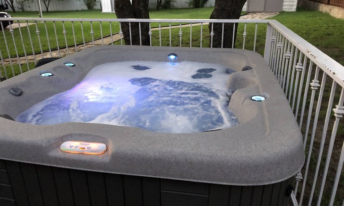 Dallas County House | Nice Dallas House on Big One Acre Fenced & Gated Property - Hot Tub! Events OK!