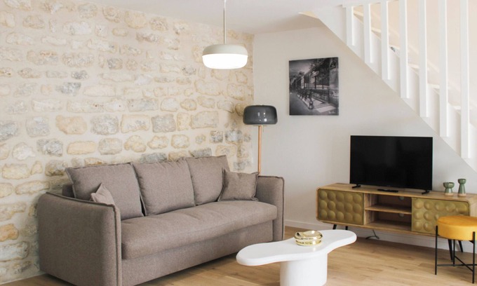 Quartier Saint-Ambroise Apartment | Nice duplex - close to Place de la Bastille
