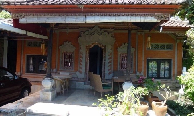 Sanur Kauh Villa | Nice Holiday Home in Sanur Near the Beach with car and in house Massage