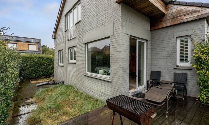 Westende Villa | Nice holiday home in Westende-Bad with sauna and pingpong