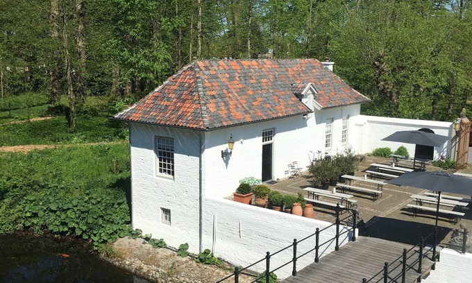 Loon op Zand House | Nice holiday home on the estate of The White Castle