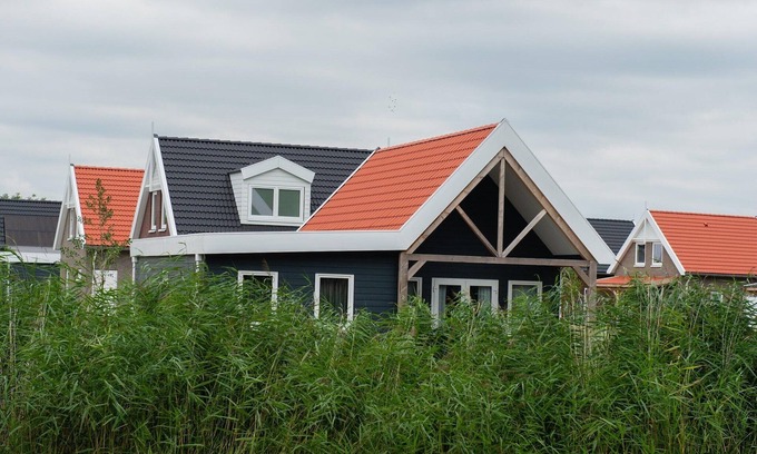 Municipality of Nissewaard House | Nice holiday home near the waterfront