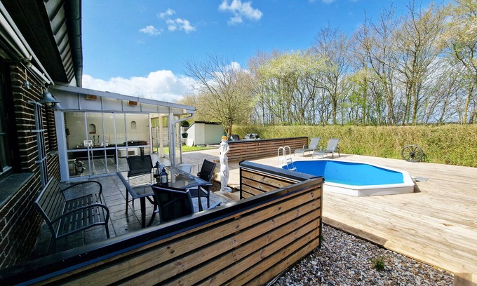 Asmundtorp House | Nice holiday home with outdoor pool in Billeberga, Landskorna | SE01049