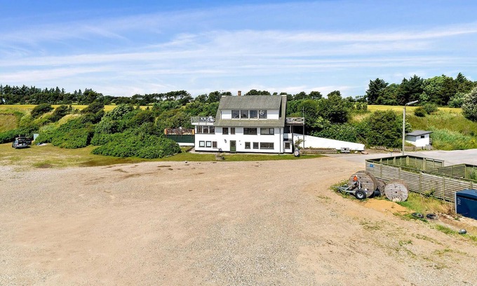 Sillerslev House | Nice home in øster assels