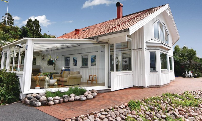 Alingsas House | Nice home in Alingsås with lake view