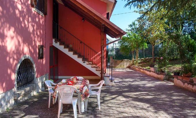 Bellante House | Nice home in Bellante with kitchen