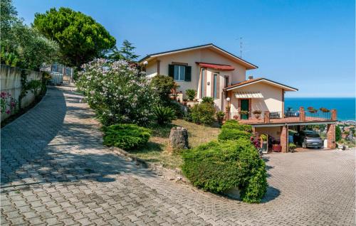 Roseto degli Abruzzi House | Nice Home In Belsito With Wifi