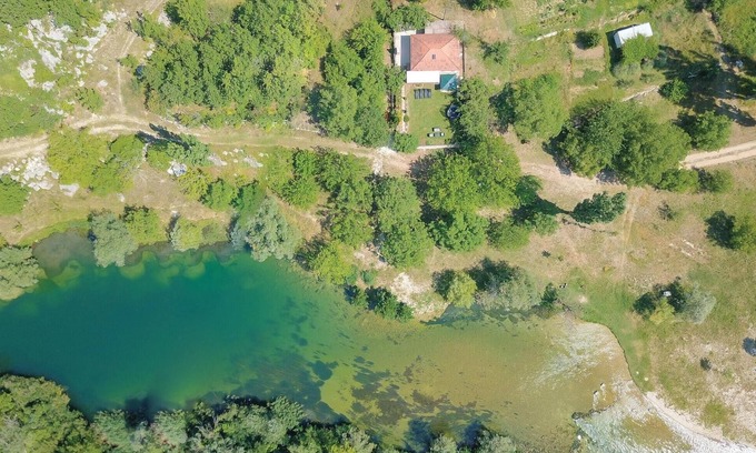 Blato na Cetini House | Nice home in Blato na Cetini
