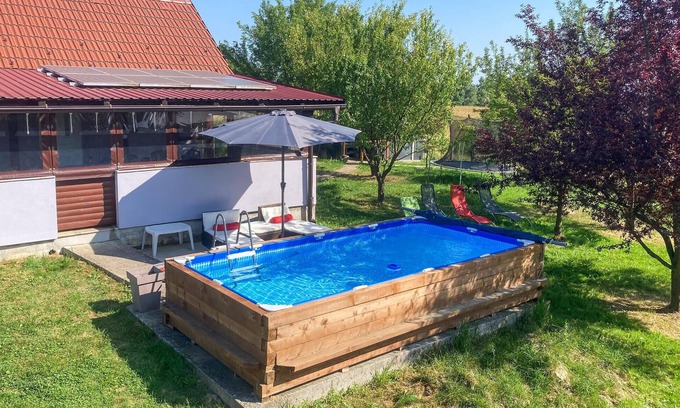 Pisarovina House | Nice home in Bratina with WiFi