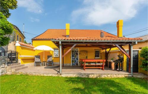 Buzdohanj House | Nice Home In Cernik With Kitchen