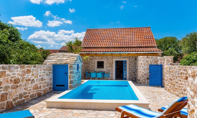 Drnis House | Nice home in Drnis with WiFi