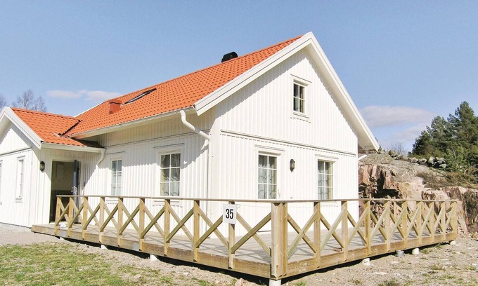 Fjallbacka House | Nice home in Fjällbacka with sauna