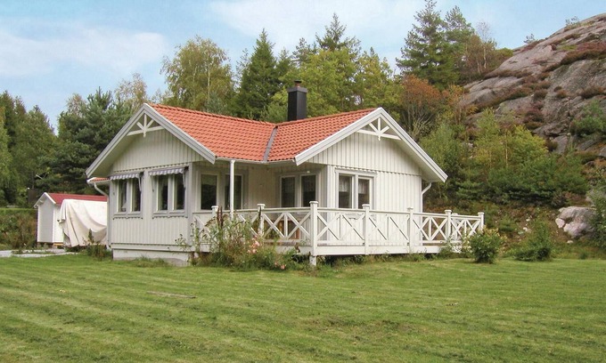 Hjaelteby House | Nice home in Hjälteby
