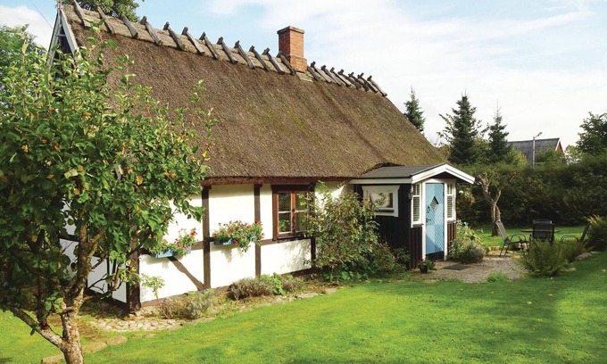 Kvidinge House | Nice home in Kvidinge with WiFi