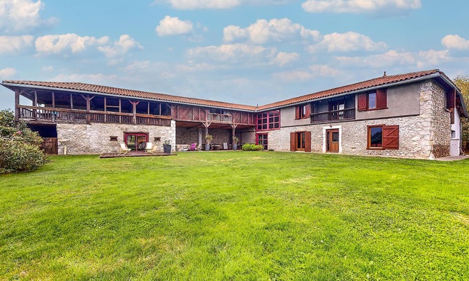 Montrejeau House | Nice home in Montrejeau with WiFi