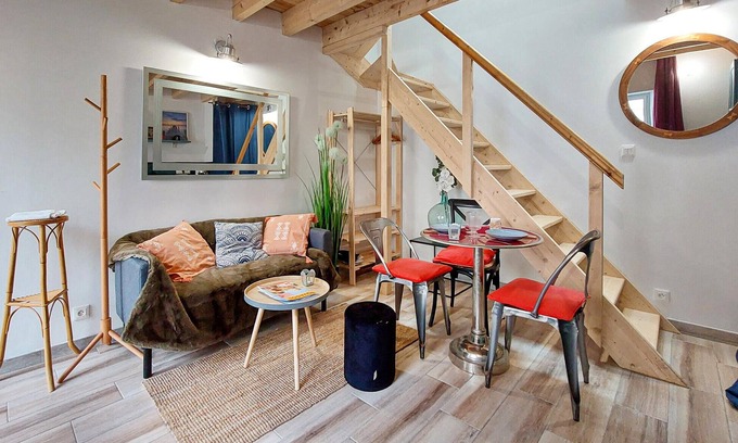 Loguivy House | Nice home in Ploubazlanec with kitchen