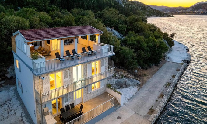 Ploce House | Nice home in Rogotin with harbor view