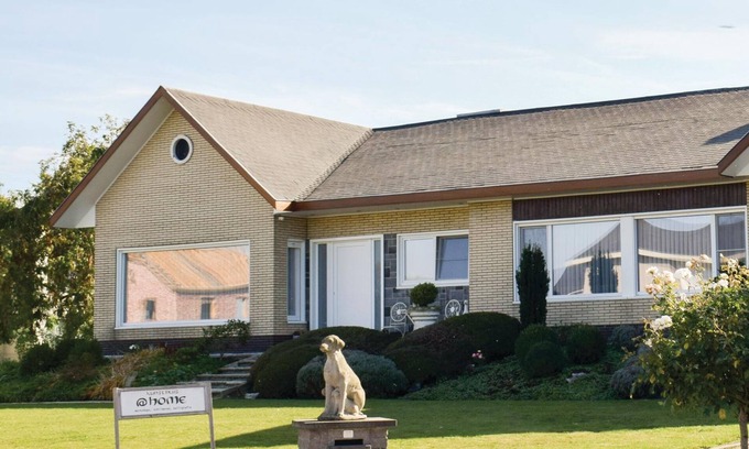 Ruiselede House | Nice home in Ruiselede with sauna